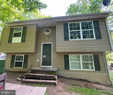 /international/us/138-bristol-springs-way-slanesville-wv-110108018546/