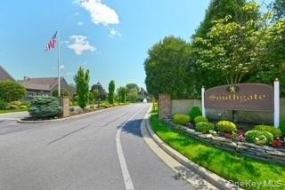 /international/us/161-southgate-drive-massapequa-park-ny-110108497473/