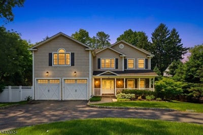/international/us/42-spring-valley-rd-montvale-boro-nj-110108378526/