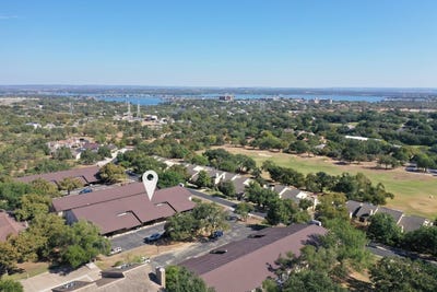 /international/us/1210-hi-stirrup-205-horseshoe-bay-tx-110107207875/