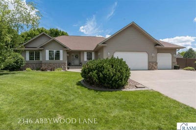 /international/us/2346-abbywood-lane-north-mankato-mn-110109039247/