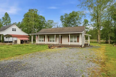 /international/us/5457-willow-springs-road-young-harris-ga-110107699873/