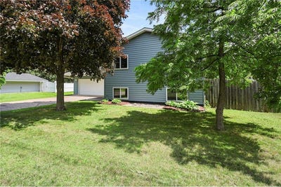 /international/us/110-vine-street-monticello-mn-110100728575/