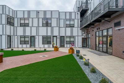 /international/us/400-e-locust-street-des-moines-ia-110105863616/
