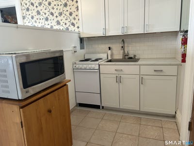 /international/us/40-franklin-street-new-london-ct-110106976455/