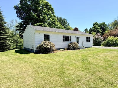 /international/us/13-scottsdale-road-newport-city-vt-110108543361/