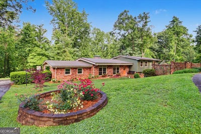 /international/us/81-starling-hill-lane-clayton-ga-110108478967/