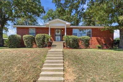 /international/us/4629-crestline-road-north-little-rock-ar-110110097442/