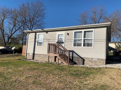 /international/us/719-hall-st-madisonville-ky-110106678391/