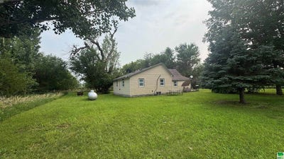 /international/us/13123-140th-street-sloan-ia-110100899803/