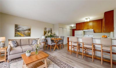 /international/us/2216-pleasant-avenue-minneapolis-mn-110107729867/