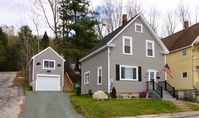 /international/us/348-champlain-street-berlin-nh-110107999593/