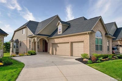 /international/us/8250-stoney-creek-drive-green-oak-twp-mi-110108063183/