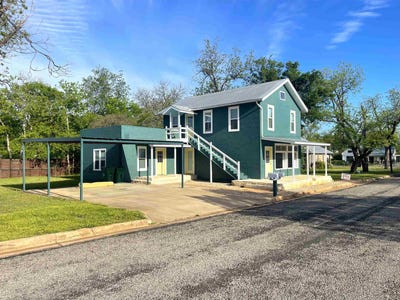 /international/us/1005-bayley-llano-tx-110108013482/