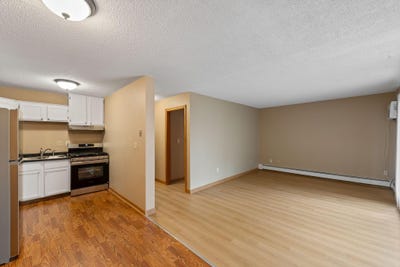 /international/us/7202-72nd-lane-n-brooklyn-park-mn-110107336619/