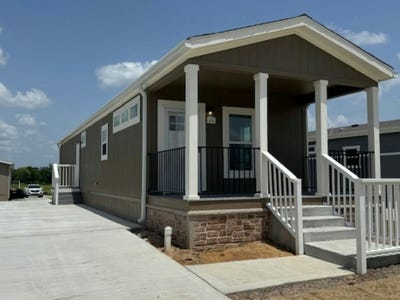 /international/us/45-tranquility-trails-way-willis-tx-110100615090/