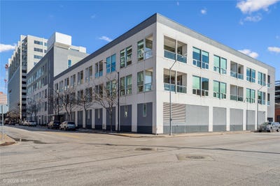 /international/us/111-10th-street-des-moines-ia-110106693275/