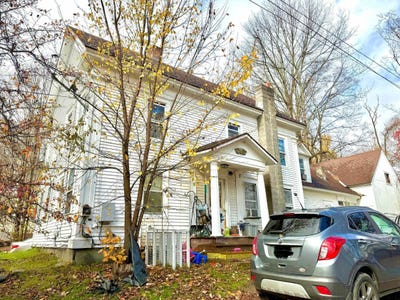 /international/us/715-717-giddings-street-springfield-vt-110103422278/