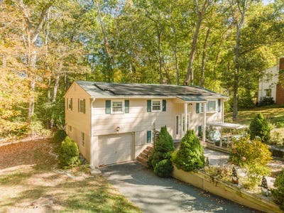 /international/us/6-marion-drive-east-lyme-ct-110102815230/