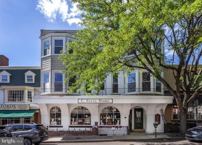 /international/us/17-w-state-street-doylestown-pa-110108659980/