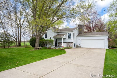 /international/us/10299-fisk-road-belding-mi-110107850704/