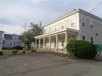 /international/us/655-killingly-street-johnston-ri-110101145448/?lang=zh-tw