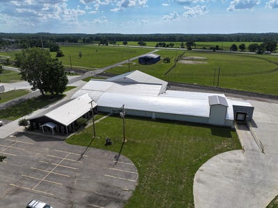 /international/us/57332-n-main-street-three-rivers-mi-110095749763/