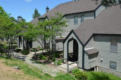 /international/us/35-white-loop-ludlow-vt-110106258011/