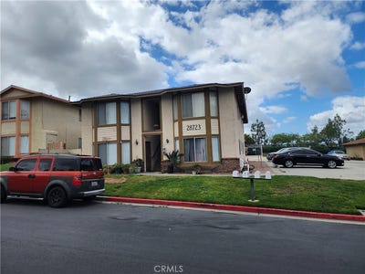 /international/us/28723-calle-del-lago-murrieta-ca-110108348458/