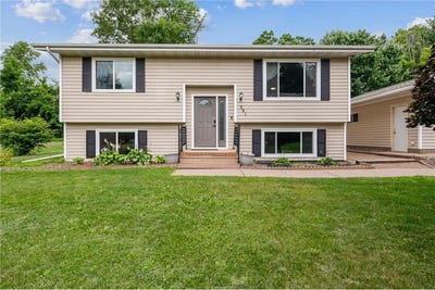 /international/us/301-jaden-drive-milltown-wi-110101111395/