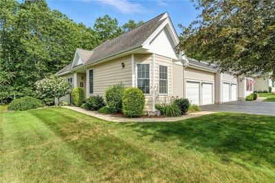 /international/us/35-andrews-drive-uxbridge-ma-110101125396/