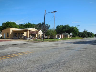 /international/us/203-n-austin-street-ranger-tx-110108545724/