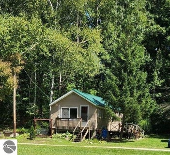/international/us/5319-s-lakeview-west-branch-mi-110108476251/
