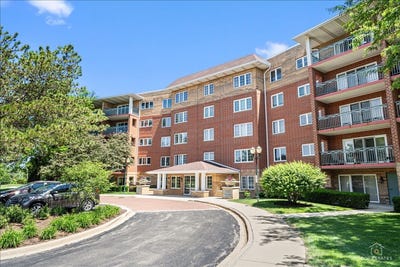 /international/us/740-creekside-drive-mount-prospect-il-110108415517/