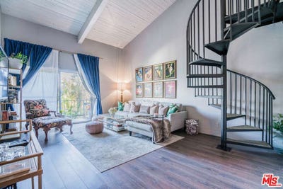 /international/us/5460-white-oak-ave-encino-ca-110108501324/