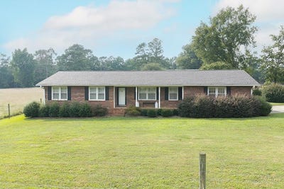 /international/us/8904-hwy-246-s-ninety-six-sc-110119495792/