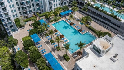 /international/us/300-s-australian-avenue-west-palm-beach-fl-110101071178/