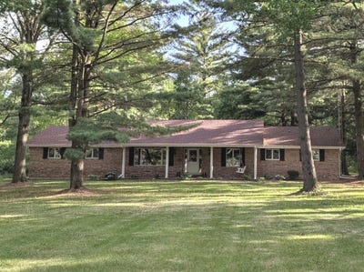 /international/us/171-woodland-drive-plano-il-110098956907/