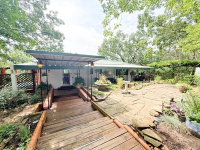 /international/us/92-lochview-ln-canadian-ok-110099827864/