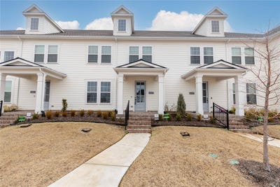 /international/us/8855-stablehand-mews-frisco-tx-110106555193/