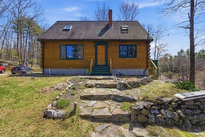 /international/us/122-thyngs-mill-road-waterboro-me-110107734744/