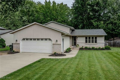 /international/us/36304-westfield-drive-north-ridgeville-oh-110099862528/