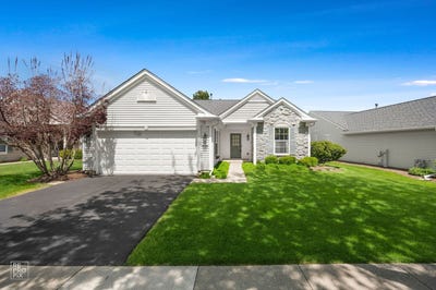 /international/us/13462-dearborn-trail-huntley-il-110108144825/