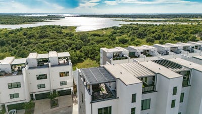 /international/us/4928-blaynes-road-the-colony-tx-110108930442/