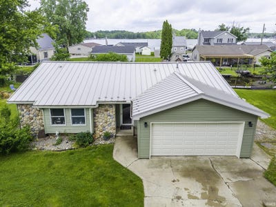 /international/us/1555-e-770-s-wolcottville-in-110108707706/
