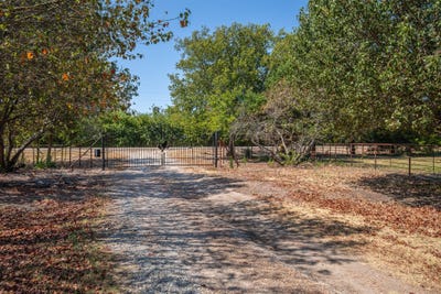 /international/us/6607-s-state-highway-78-bonham-tx-110120424347/