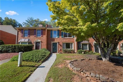 /international/us/6097-queen-anne-court-norcross-ga-110120498815/