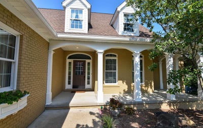 /international/us/14940-kingsmont-drive-evansville-in-110101269885/