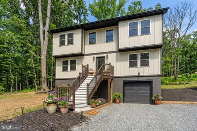 /international/us/448-cedar-lane-bluemont-va-110119755278/