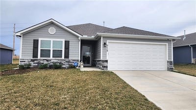 /international/us/716-bentley-drive-belton-mo-110098392060/